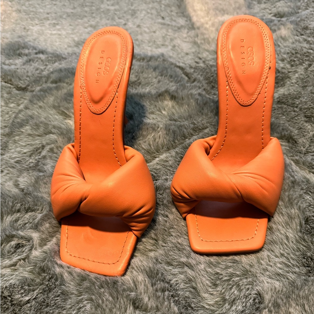 Size 7.5 heeled sandal